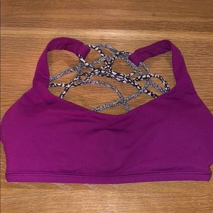 Lululemon sports bra